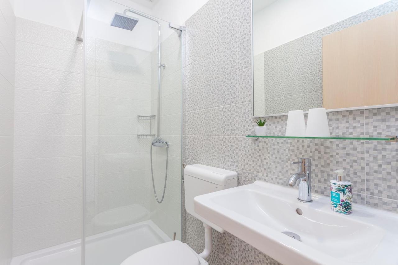 Apartments & Rooms Alagic Макарска Екстериор снимка