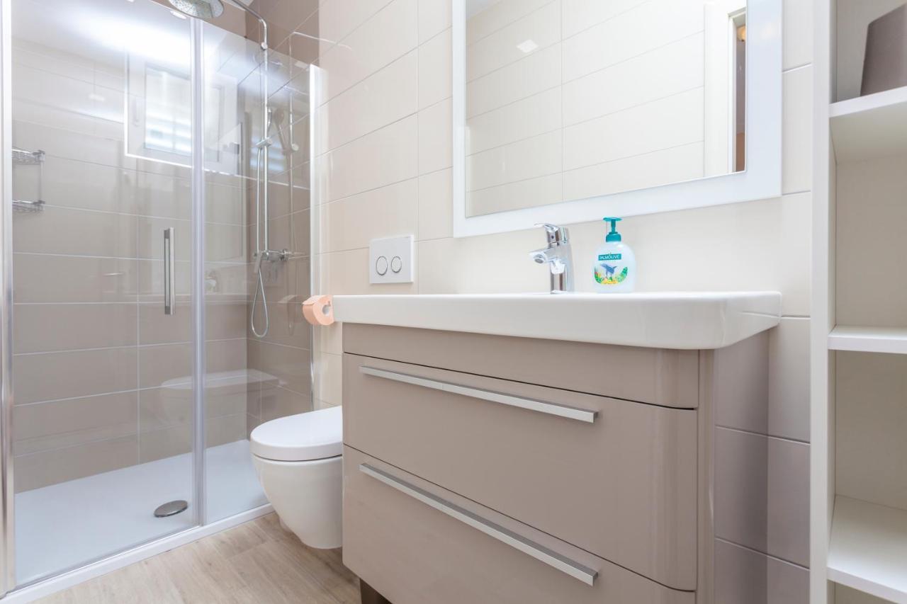 Apartments & Rooms Alagic Макарска Екстериор снимка