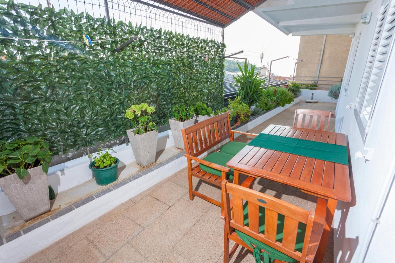 Apartments & Rooms Alagic Макарска Екстериор снимка