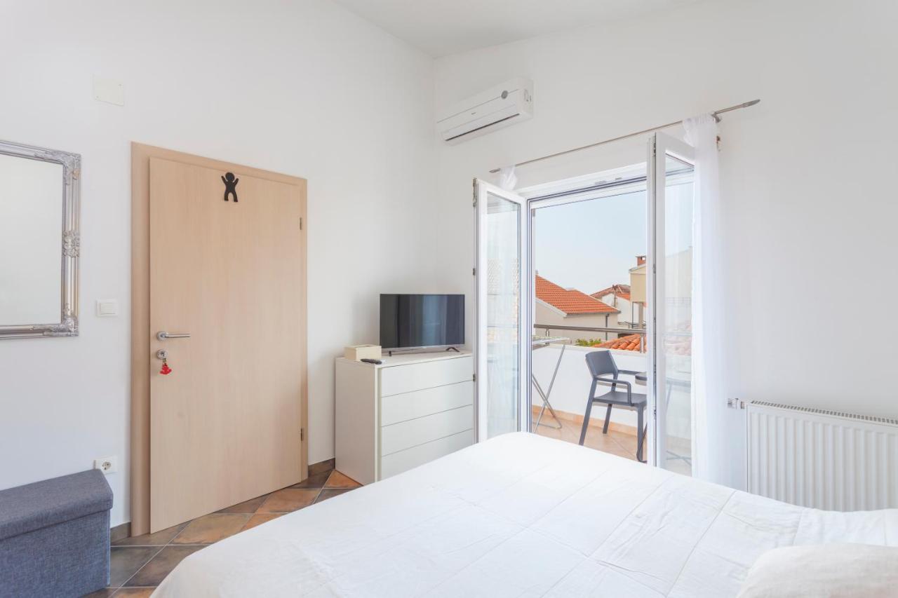 Apartments & Rooms Alagic Макарска Екстериор снимка