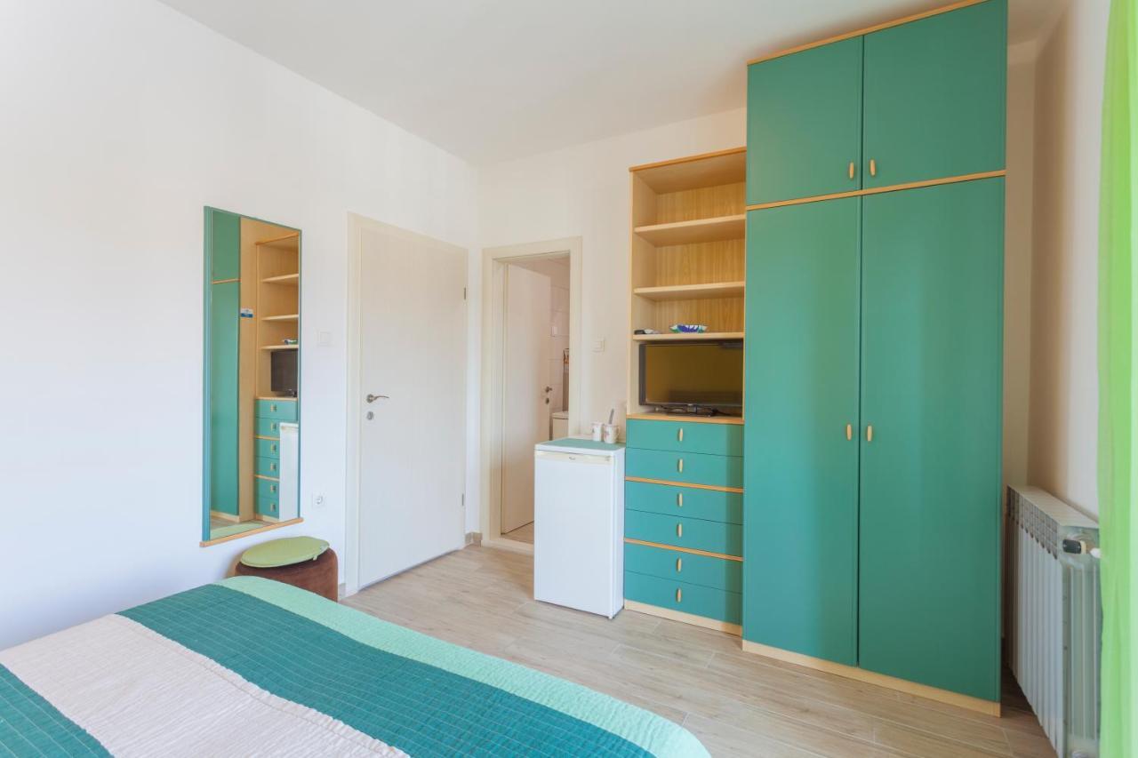 Apartments & Rooms Alagic Макарска Екстериор снимка