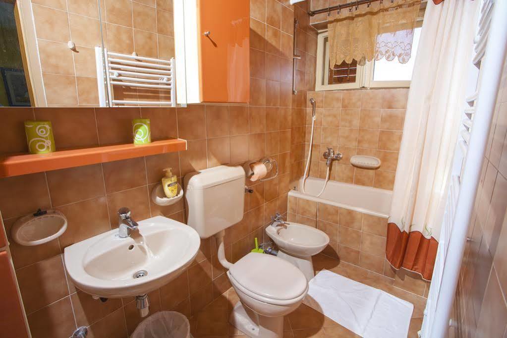 Apartments & Rooms Alagic Макарска Екстериор снимка